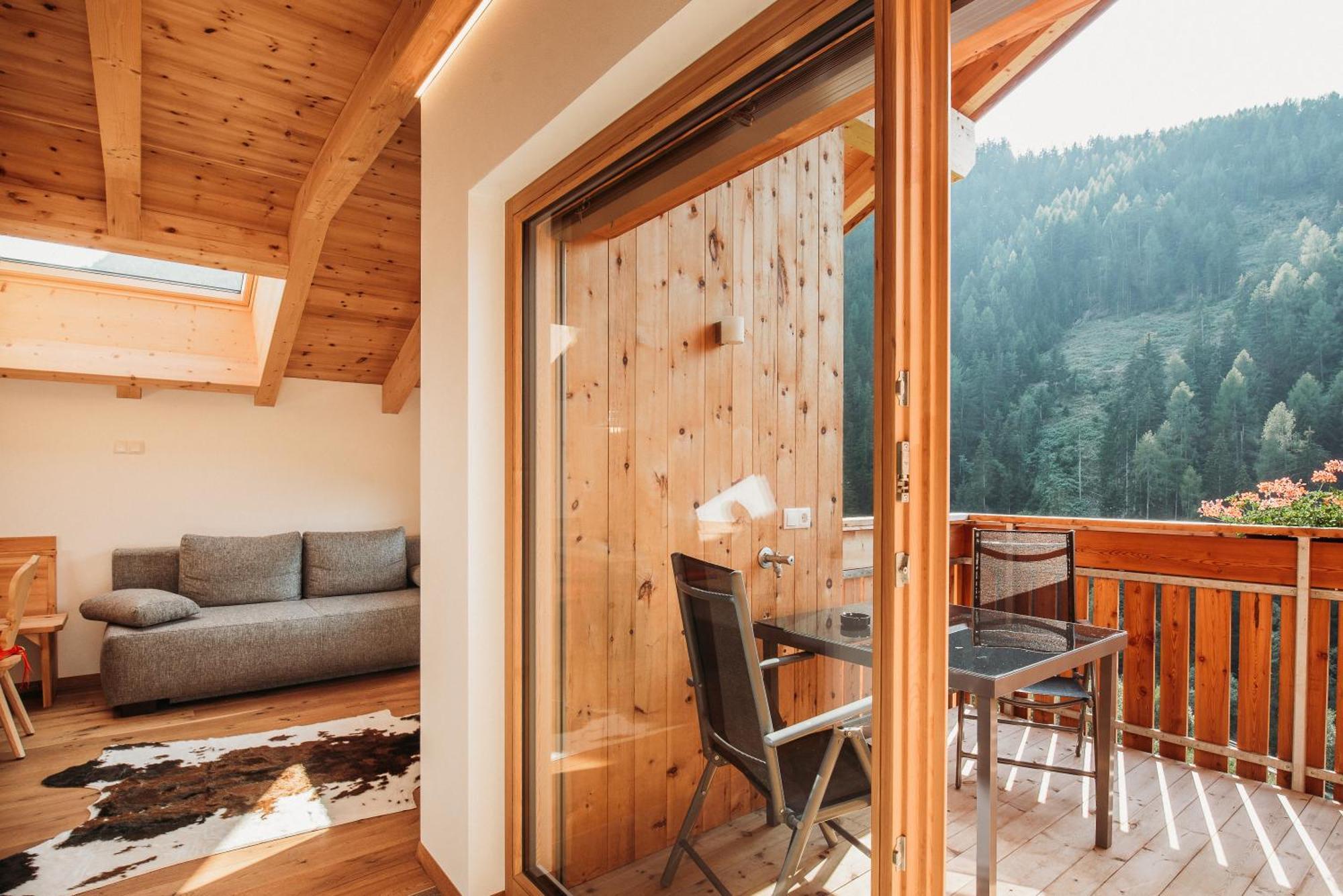 Grosskarnaiderhof Appartements-Bauernhof-Natur Pur Luson Exteriér fotografie